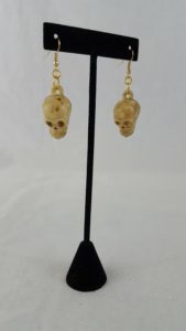 skull earrings