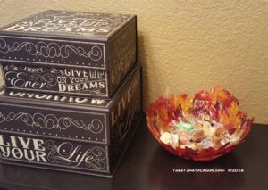 diy-leaf-bowl-on-display